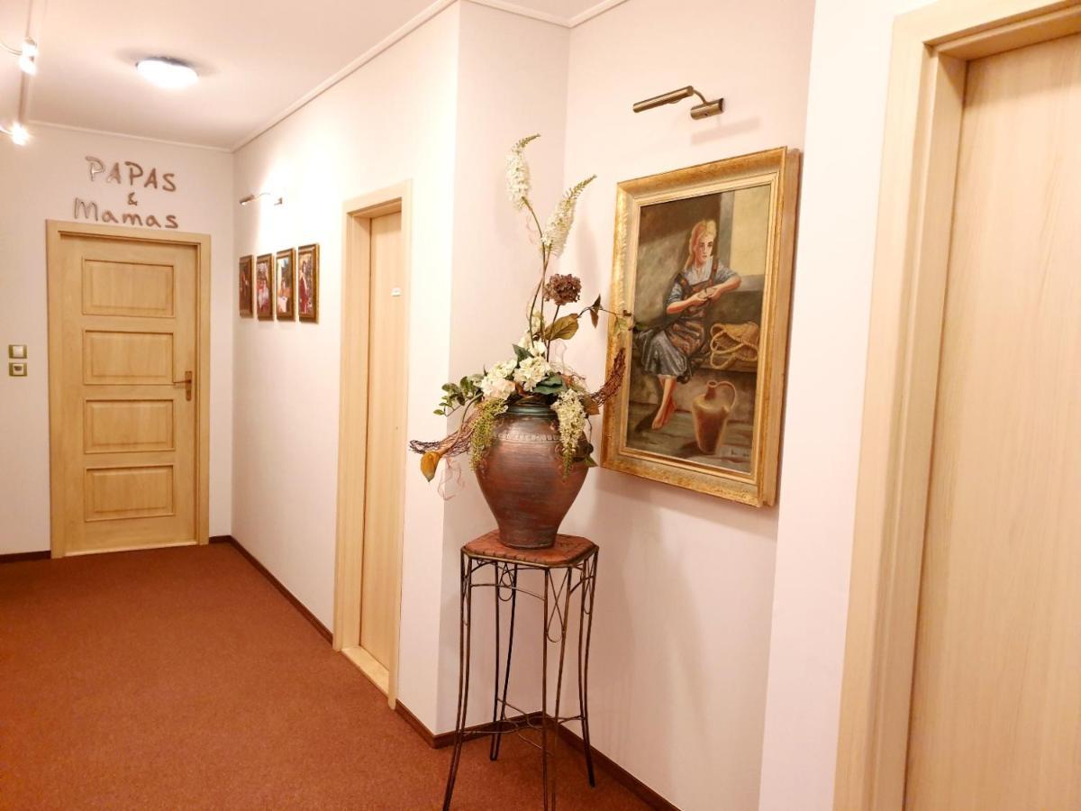 Penzion a Restauracia Toldi Galanta Esterno foto